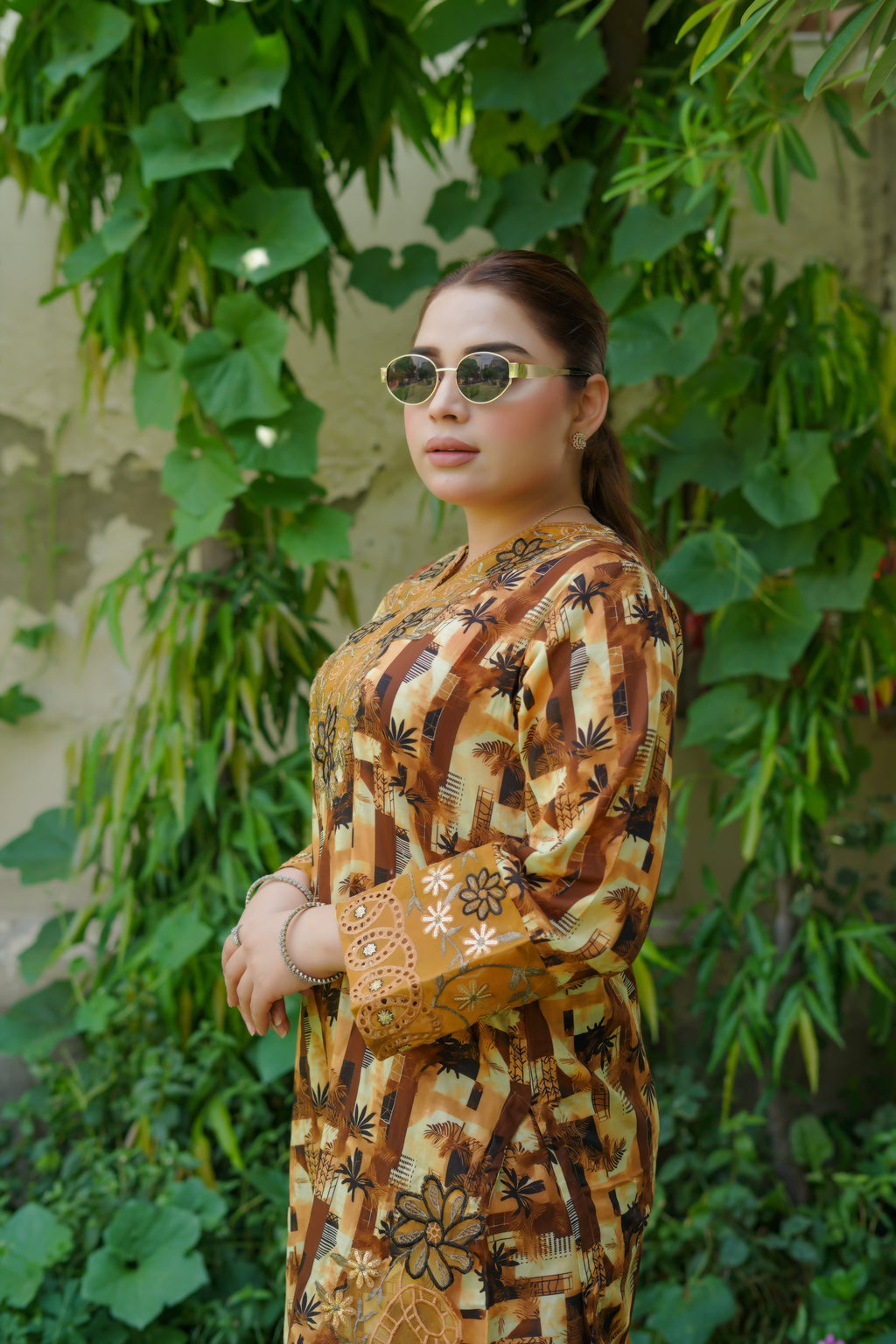 Rida Embroidered 3Pcs ( Lawn Fabric )