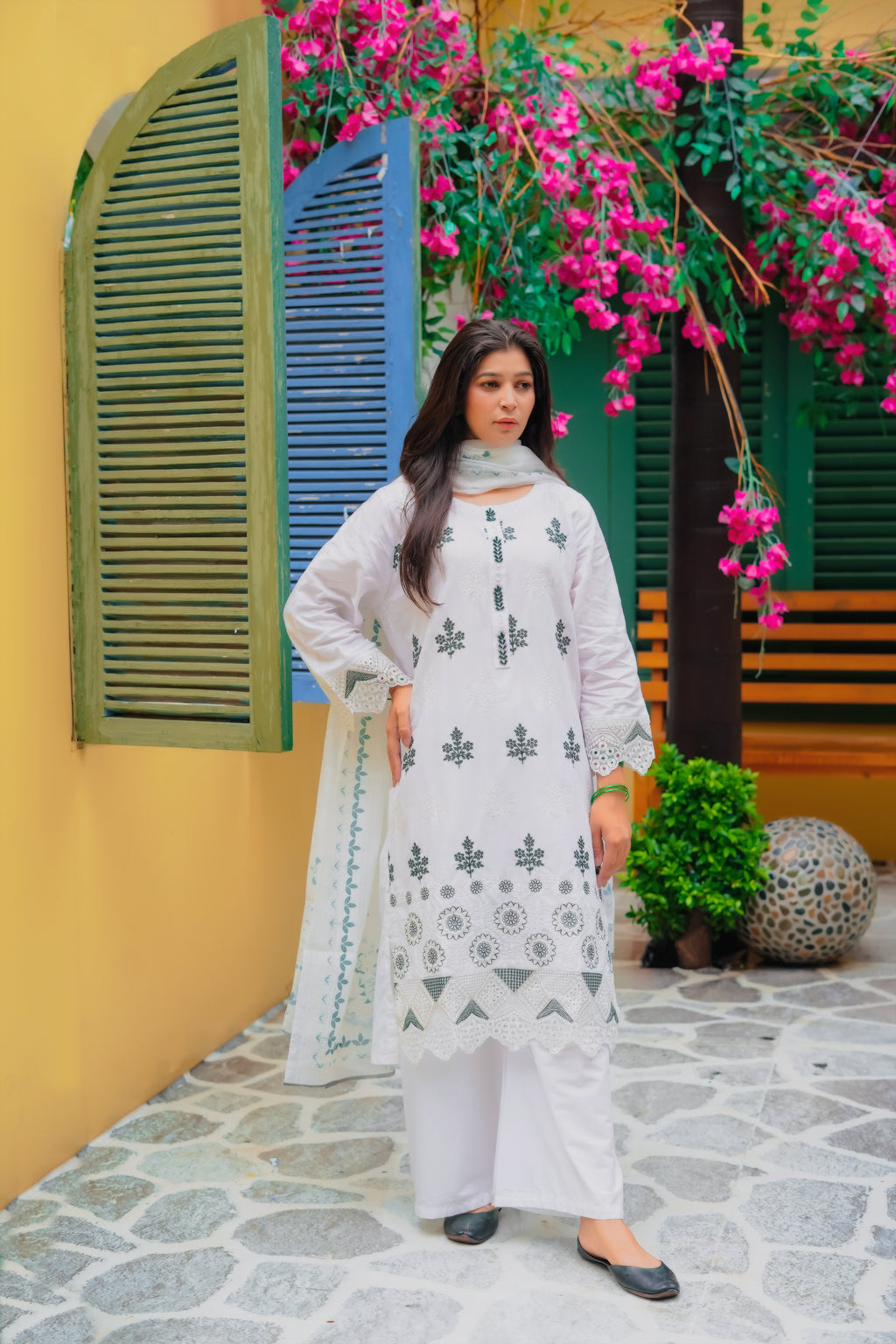 Zafra Embroidered 3Pcs ( Lawn Fabric )
