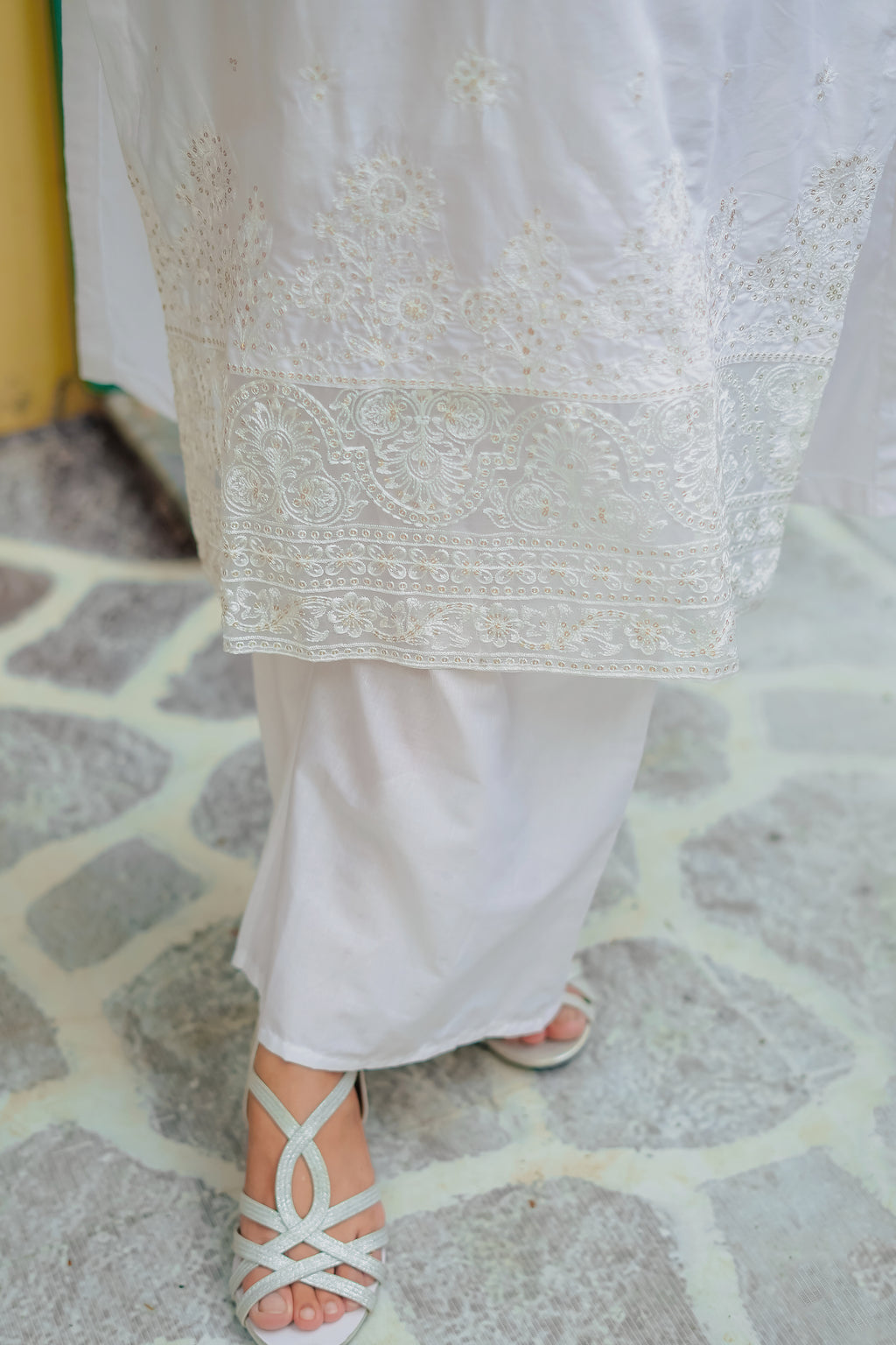 Rani Embroidered 3Pcs ( Lawn Fabric )