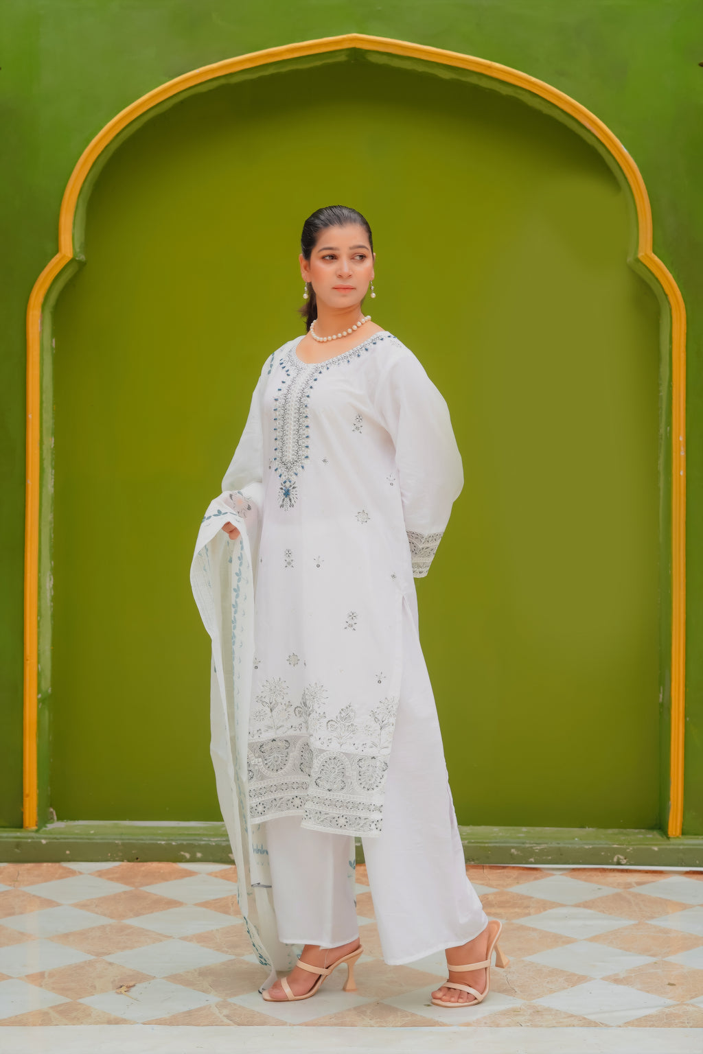 Maira Embroidered 3Pcs ( Lawn Fabric )