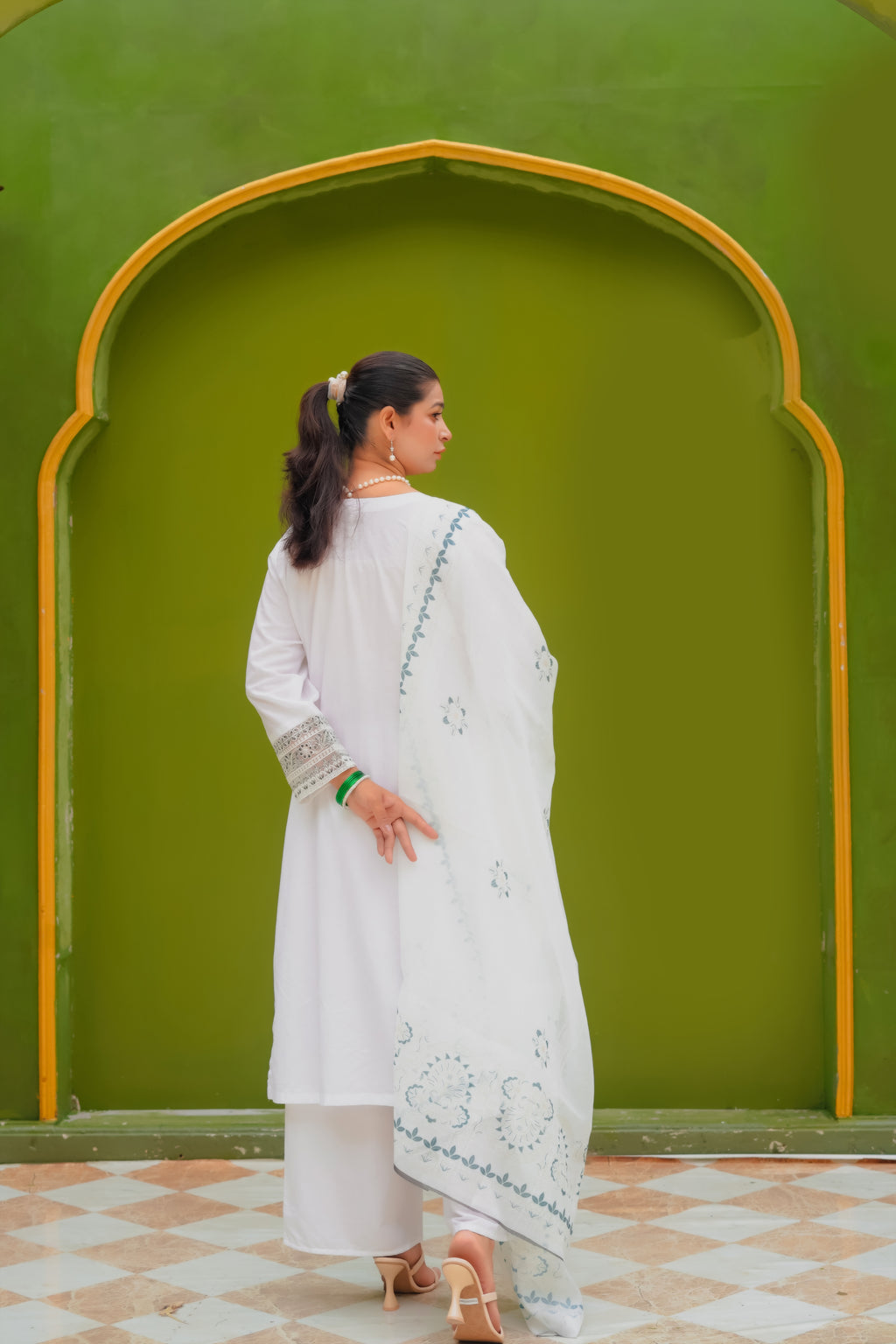Maira Embroidered 3Pcs ( Lawn Fabric )
