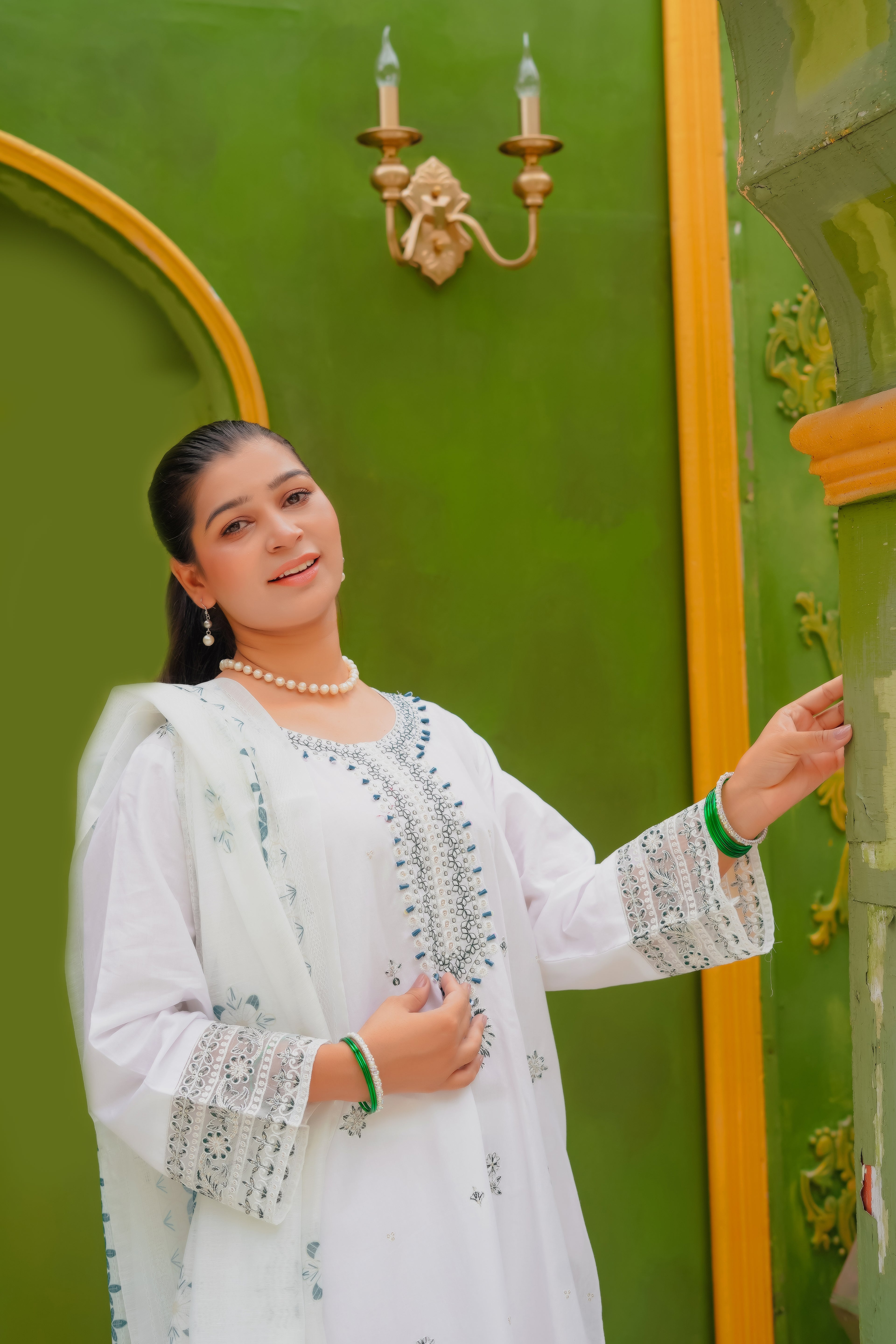 Maira Embroidered 3Pcs ( Lawn Fabric )